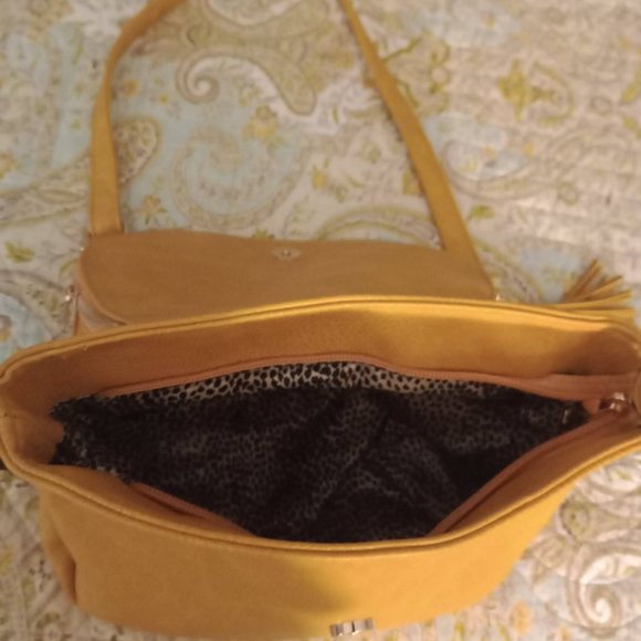 Handbag - Picture 2 of 4